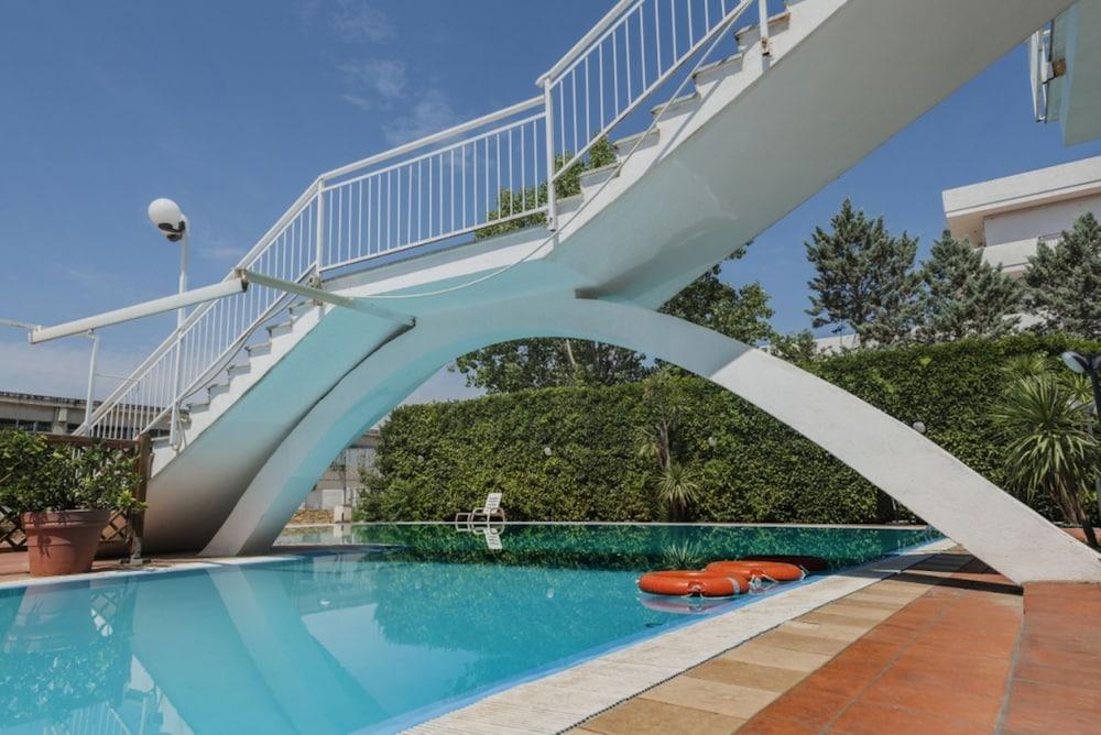 Hotel Bizantino Massafra Exterior foto
